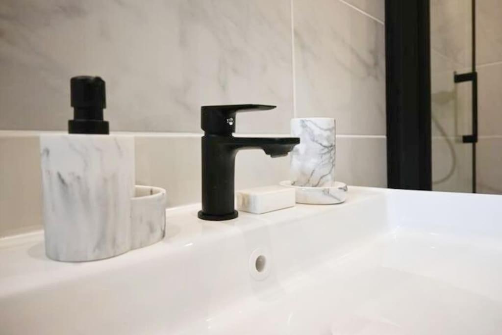 Chez Zize T2 Unique- Roucas-Blanc Appartement Marseilles Buitenkant foto